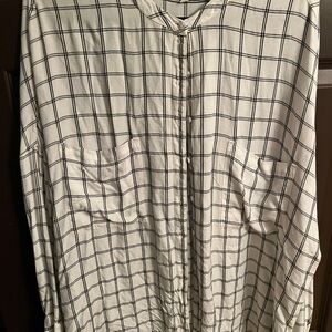 Loft Women’s White and Black Checkered Button-Up Shirt Size XL
